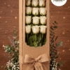 caja de 12 rosas blancas