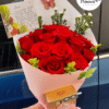 ramillete de rosas y chocolates ferrero